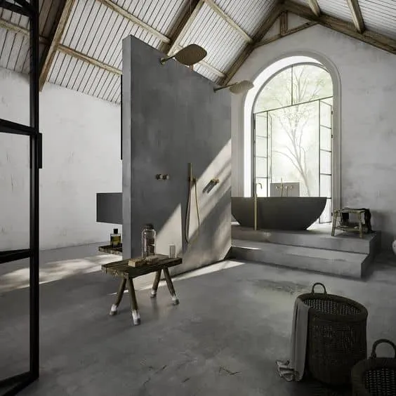 在大号灰色浴室中体验奢华