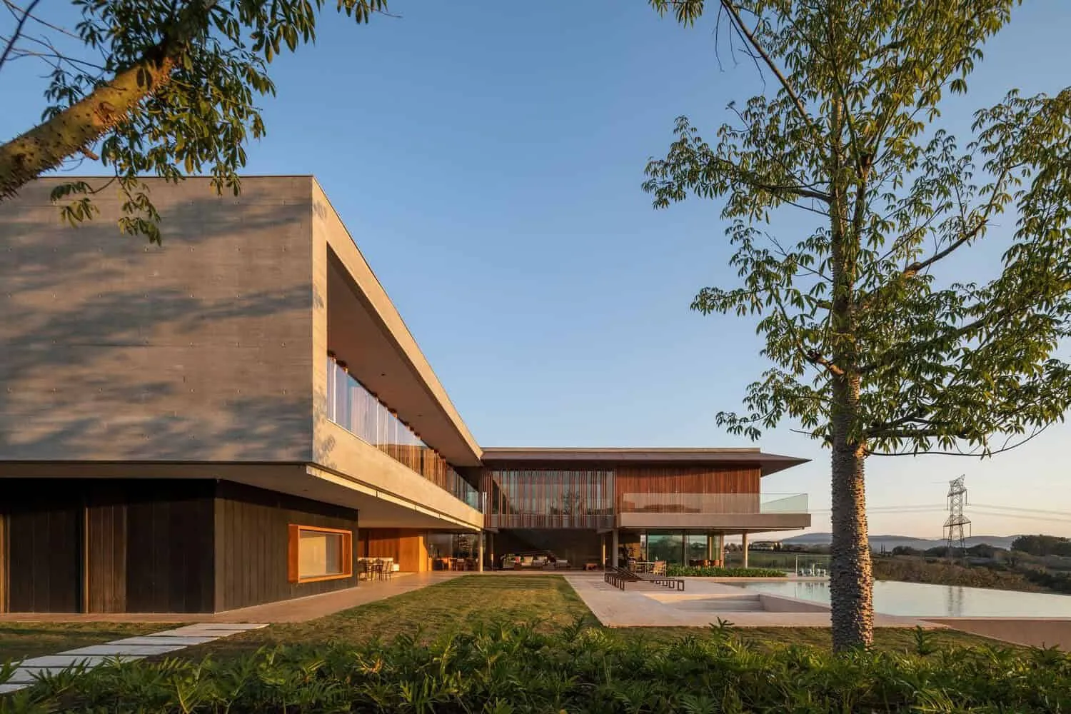 Patricia Bergantin设计的乡村避世别墅：巴西农场上的栖息地