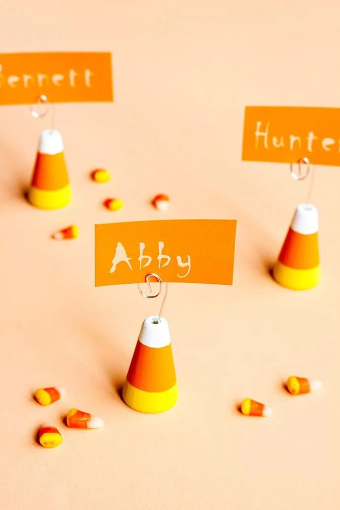 6. Soporte para tarjetas con caramelo