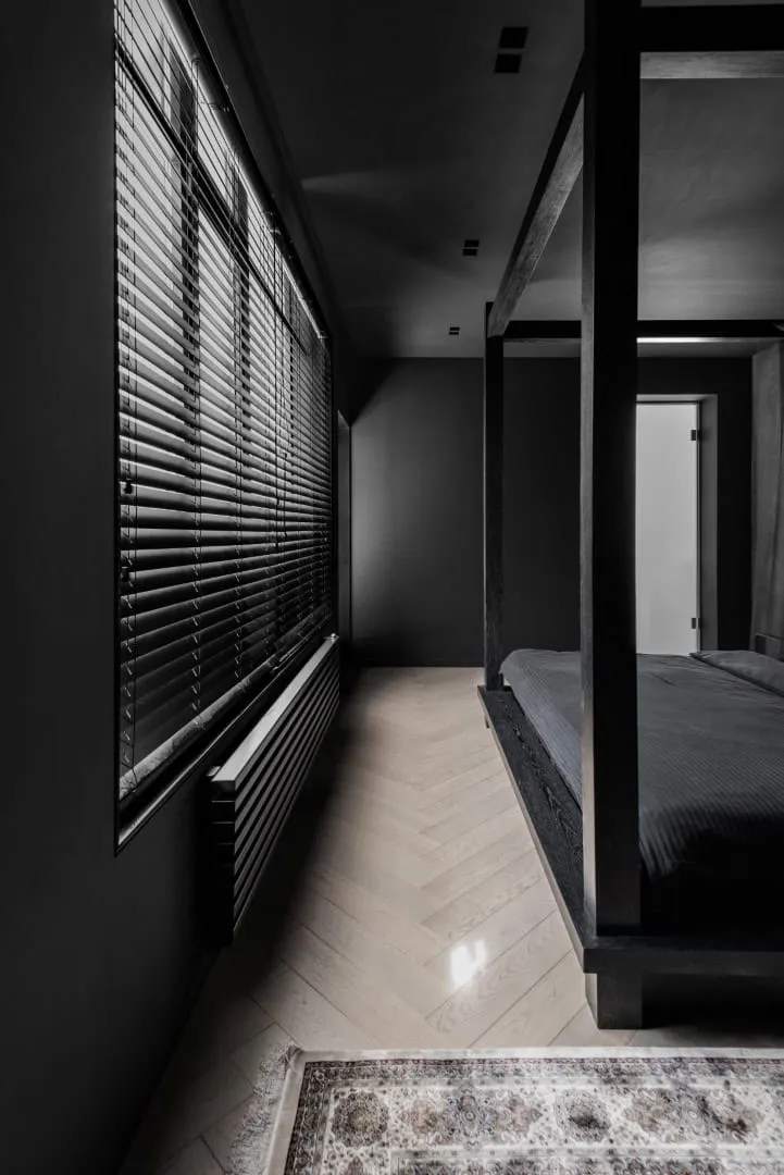 Дім серед сосен від Kvadrat Architects: уединення в Боровому