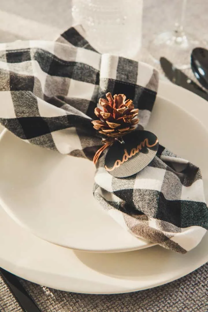 9. Centradores DIY para toallas del Día de Acción de Gracias