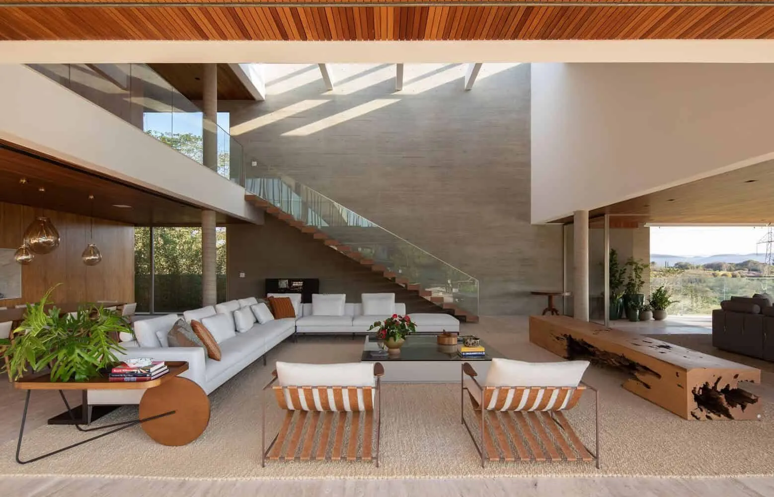 Patricia Bergantin设计的乡村避世别墅：巴西农场上的栖息地