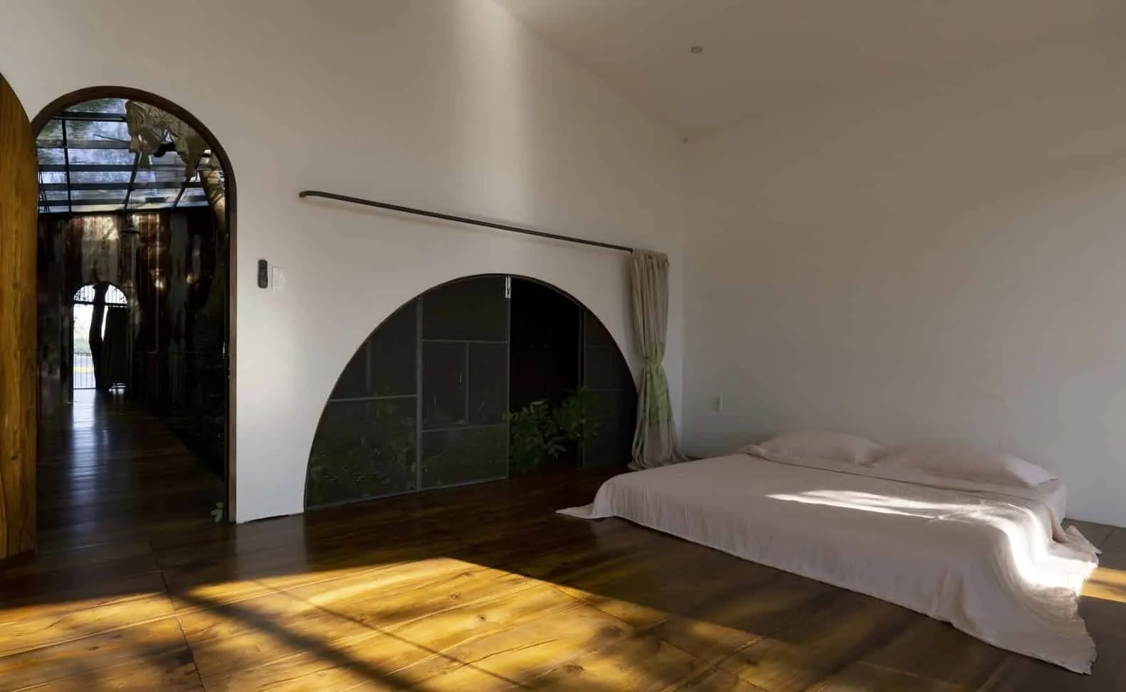 Rustic Lake House H2: A Sustainable Retreat Inspired by Childhood Memories