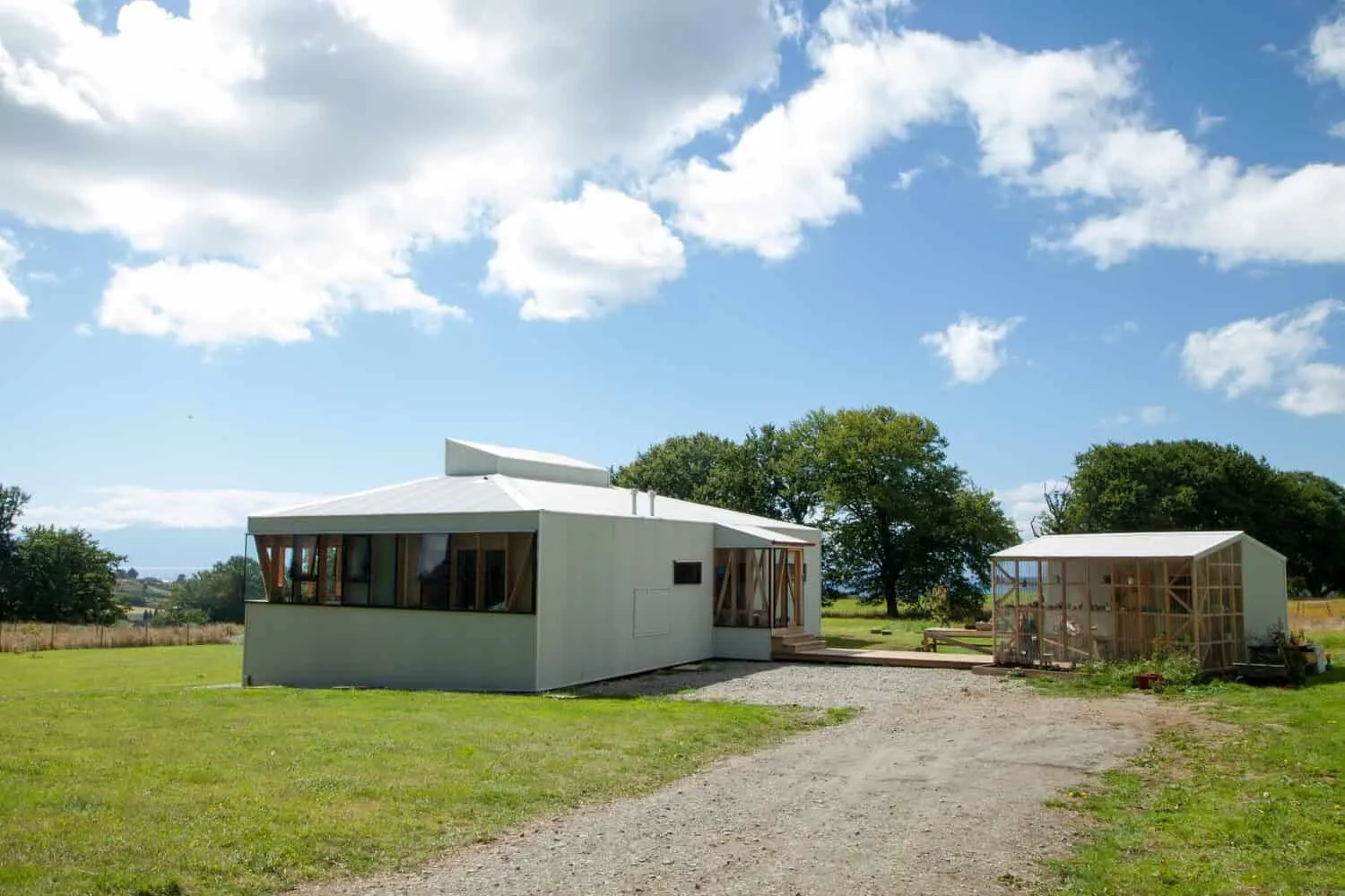 克里斯托巴尔·诺盖拉和阿巴卡+棕榈树设计师之家：紧凑型住房，全景视野