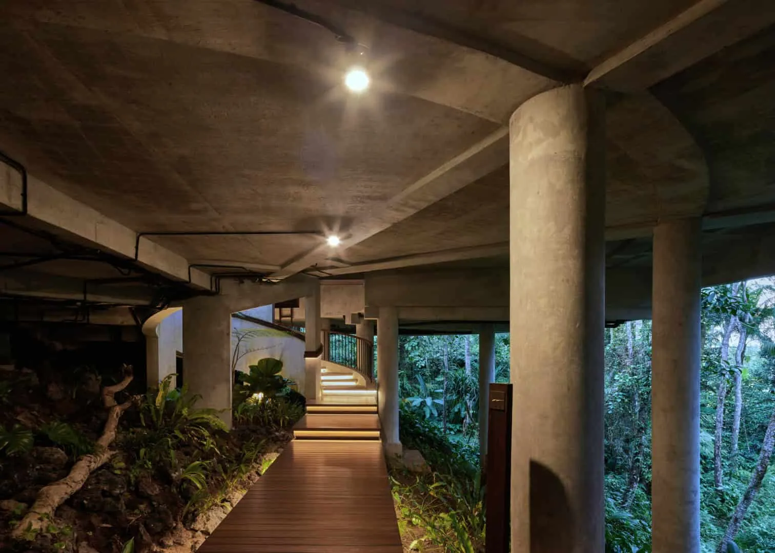 The LOOP by Alexis Dornier: Sculptural Residential Home in Bali