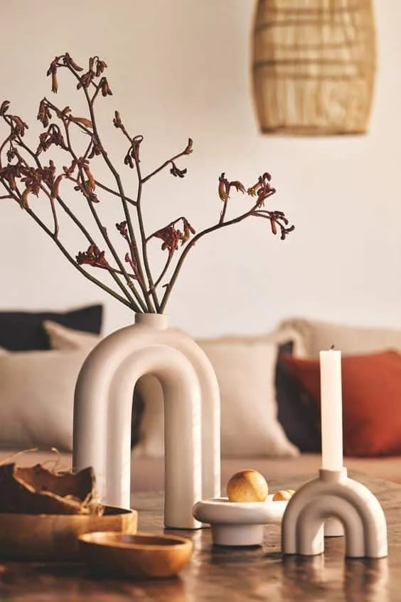 Unique Vases for Conversations with Guests