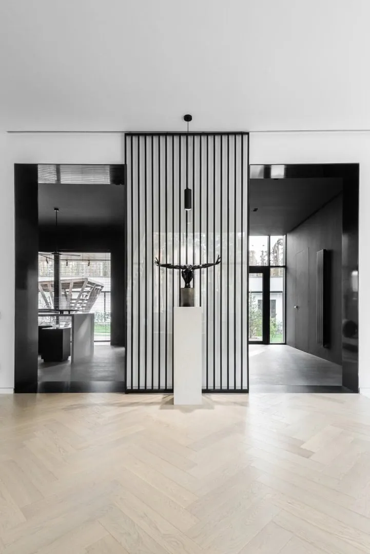 Дім серед сосен від Kvadrat Architects: уединення в Боровому