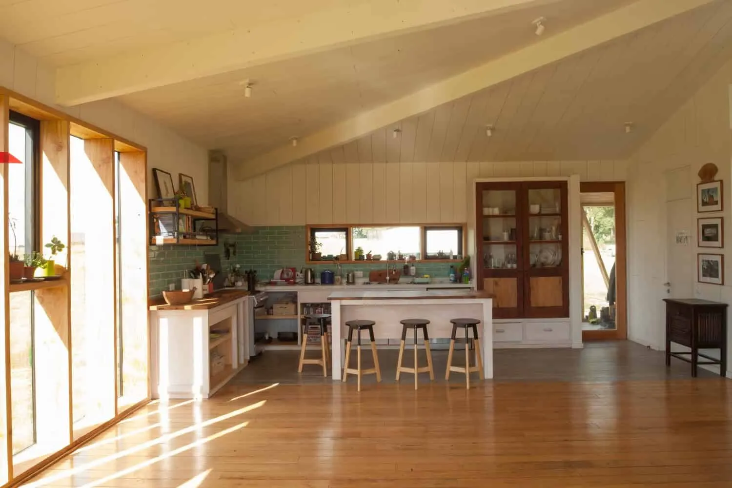 克里斯托巴尔·诺盖拉和阿巴卡+棕榈树设计师之家：紧凑型住房，全景视野