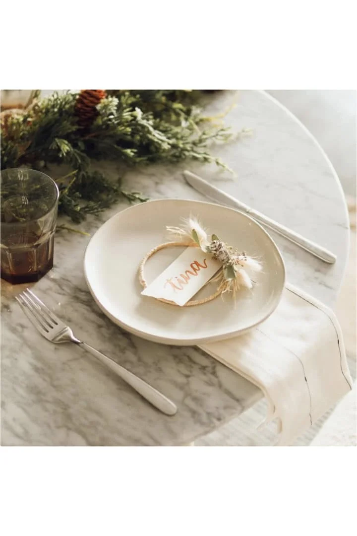 5. Adornos en guirnalda de flores