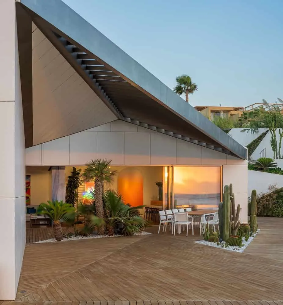 Villa Papion by WORKac: Mediterranean House for Art and Architecture