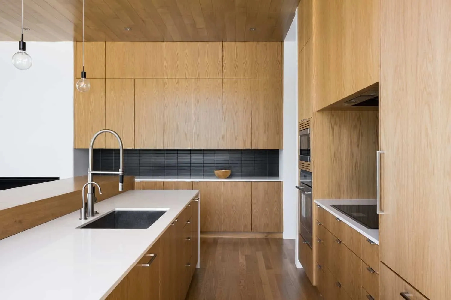 Wabi-Sabi Residence by Sparano + Muni Architects: A Masterpiece of Sustainable Housing in the Canyon