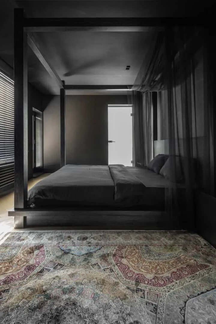 Дім серед сосен від Kvadrat Architects: уединення в Боровому