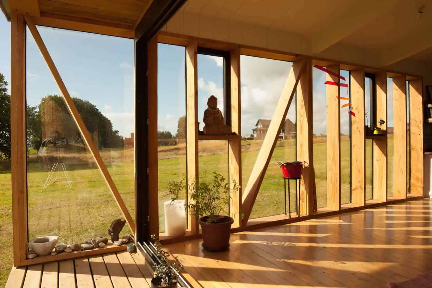 克里斯托巴尔·诺盖拉和阿巴卡+棕榈树设计师之家：紧凑型住房，全景视野