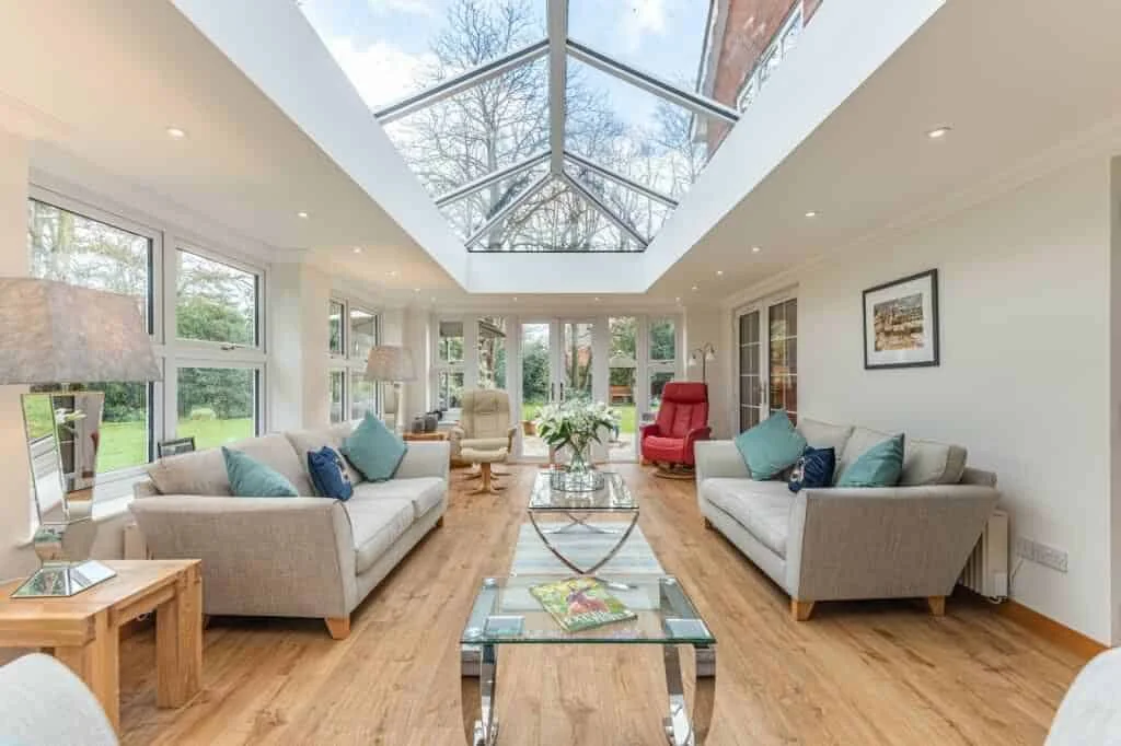 13. Terraza solar moderna