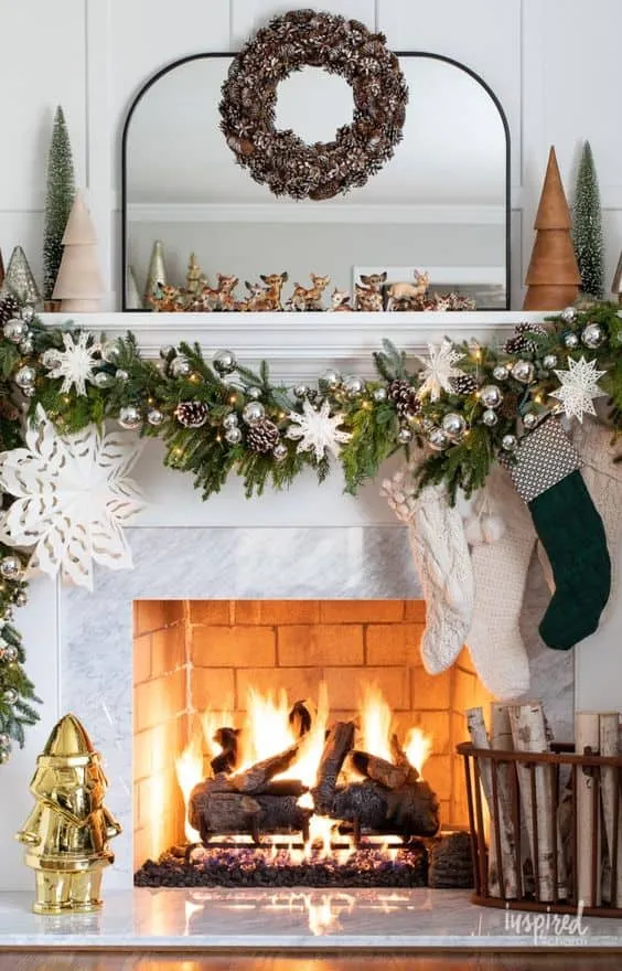 Shining Ideas for Christmas Fireplace Decoration 2023