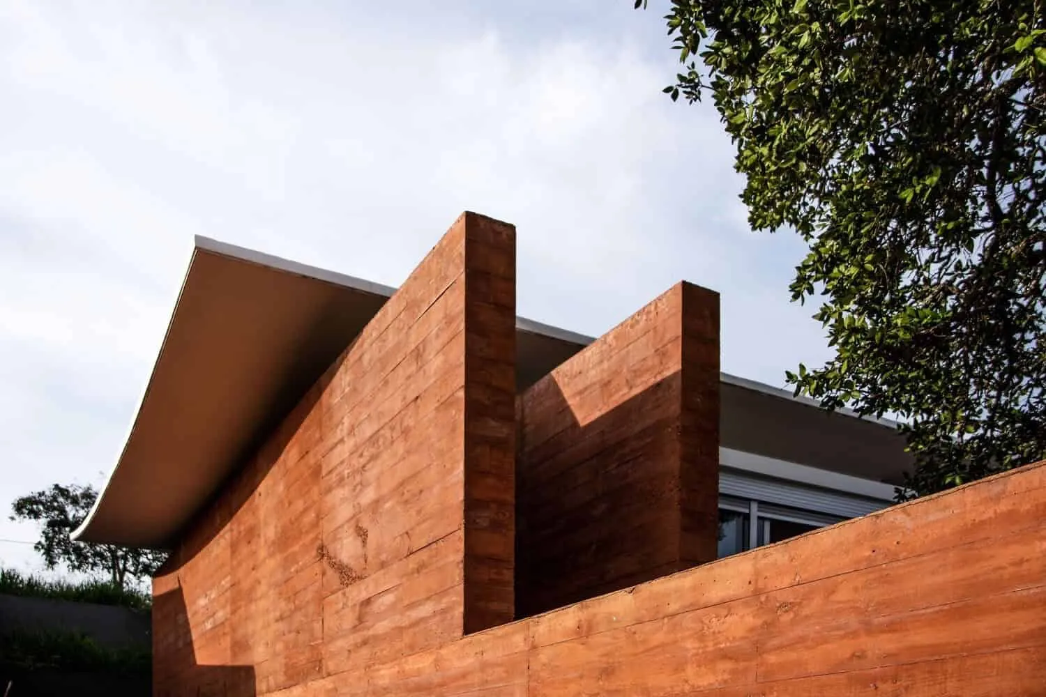 TETRO Arquitetura设计的咖啡屋住宅：对巴西塞拉多与咖啡的诗意致敬