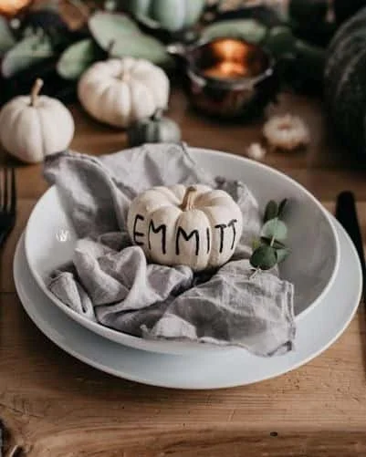 12. Mini calabazas blancas