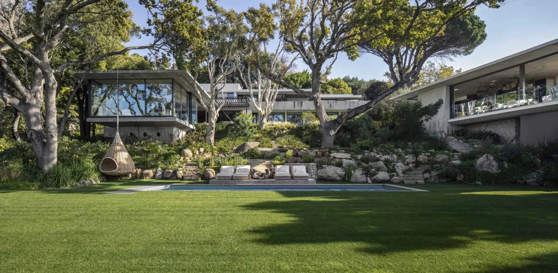 ARRCC格伦别墅：开普敦现代住宅，拥有壮丽景色和花园凉亭