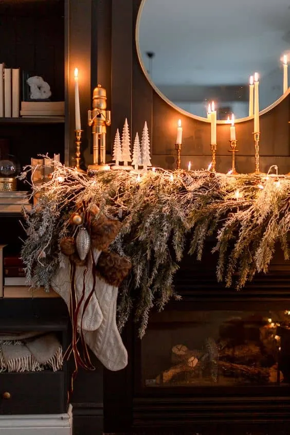 Shining Ideas for Christmas Fireplace Decoration 2023