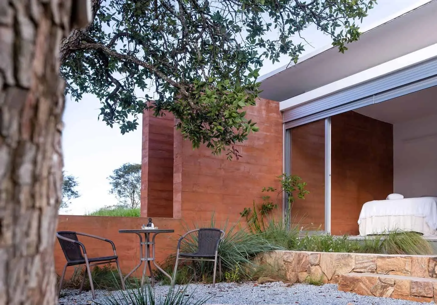 TETRO Arquitetura设计的咖啡屋住宅：对巴西塞拉多与咖啡的诗意致敬