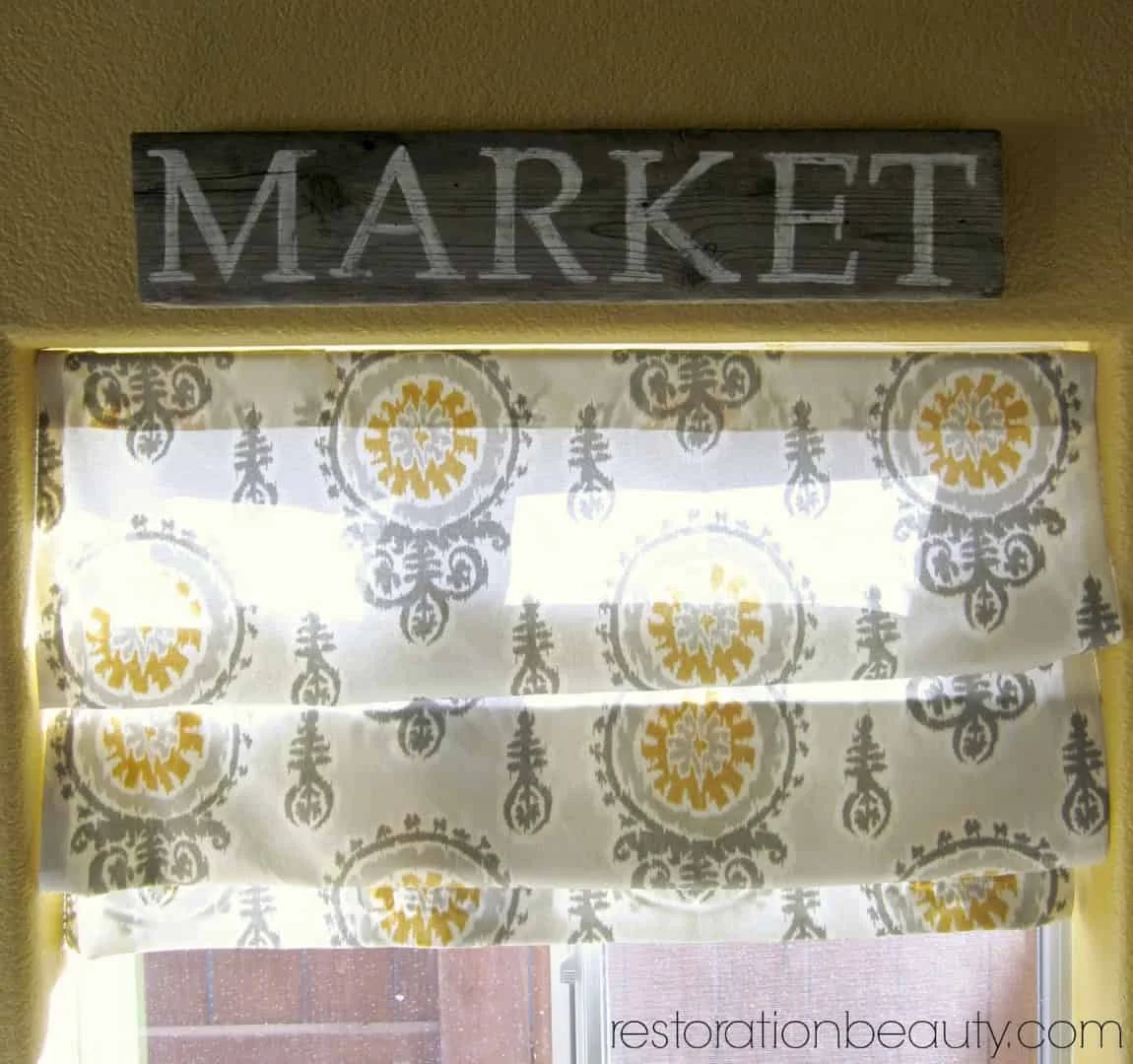 6. Easy DIY Market Sign