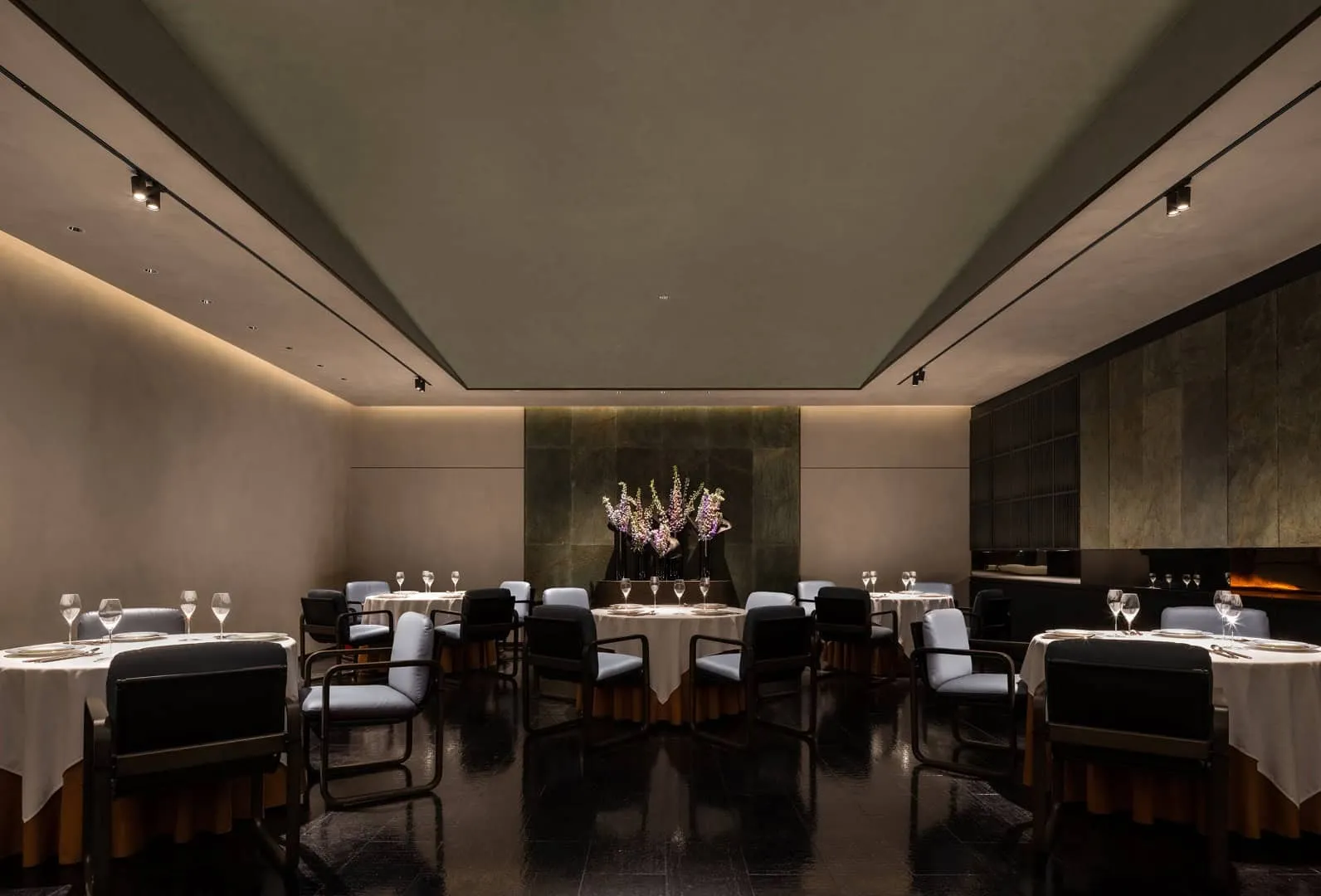 北京LDH Architects的Mo Jasmine