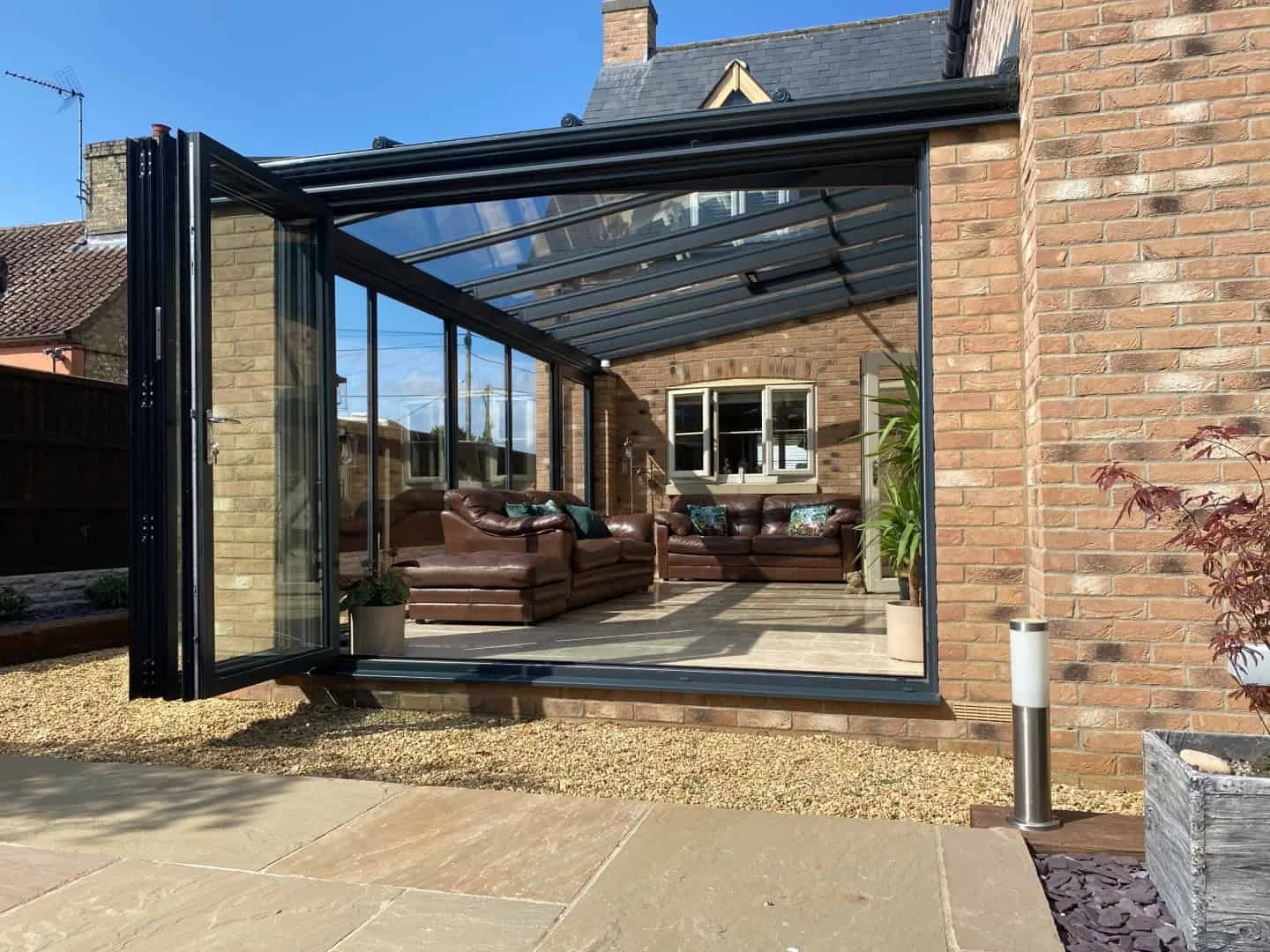 14. Terraza solar moderna