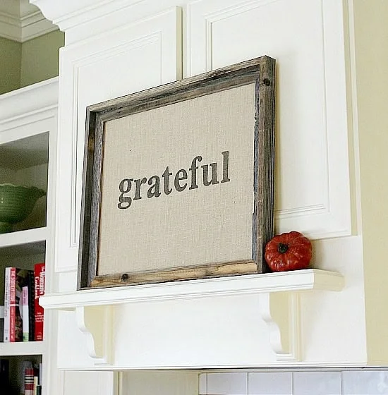3. Decoración de pared con gratitud