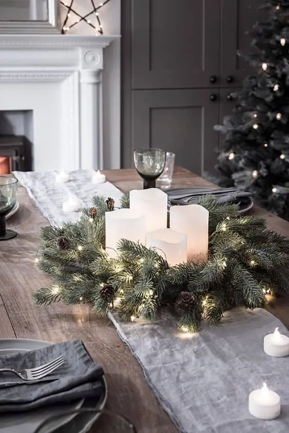 Stunning Centerpieces to Transform Your Table into Winter Coziness