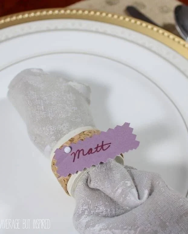 8. Tarjeta con soporte de corcho