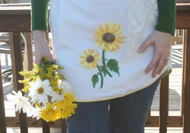 3. Delantal hecho con cortinas antiguas