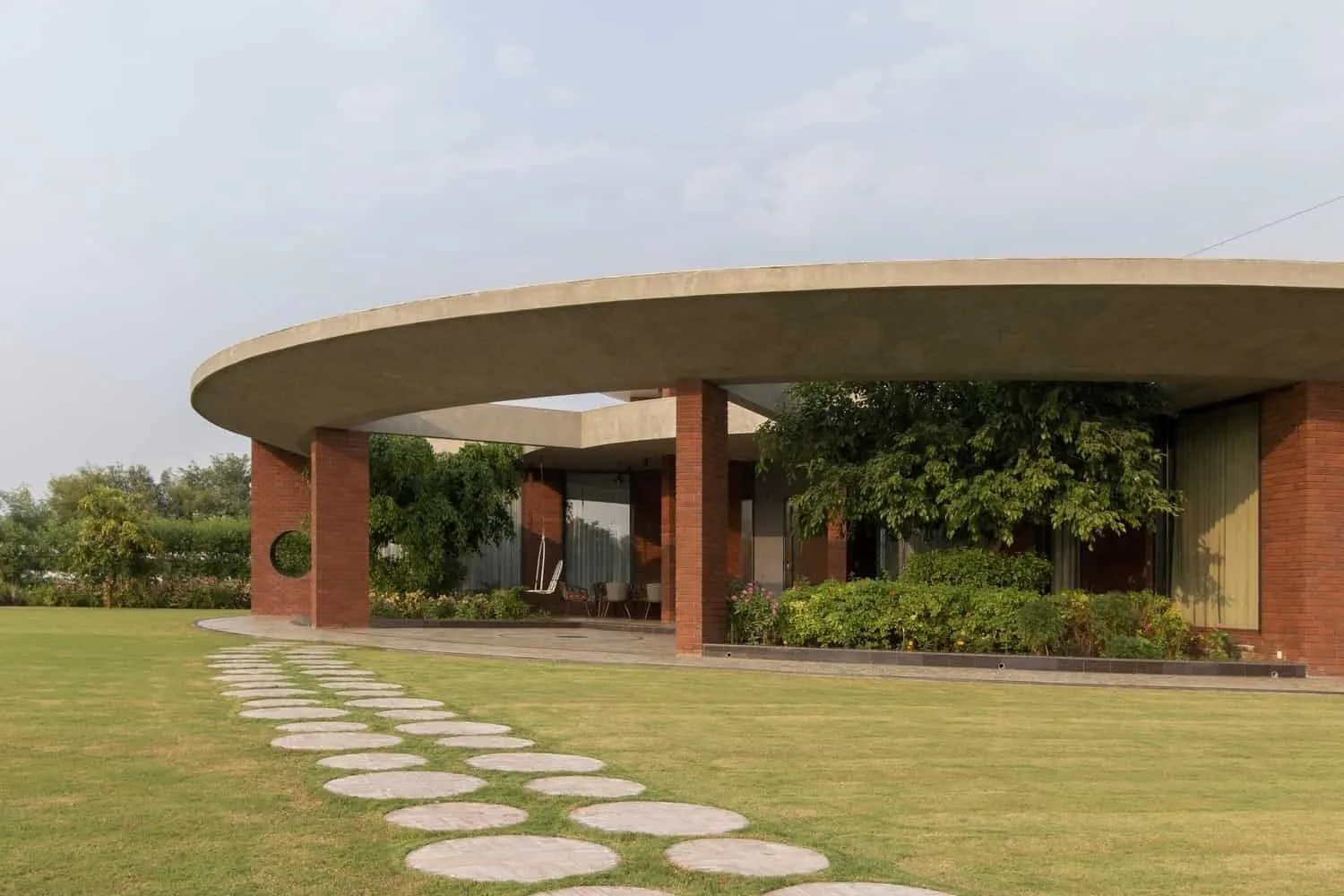 Round House by studio prAcademics in India