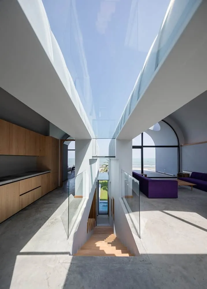 KRDS设计的海角瓦楞别墅在伊朗努尔