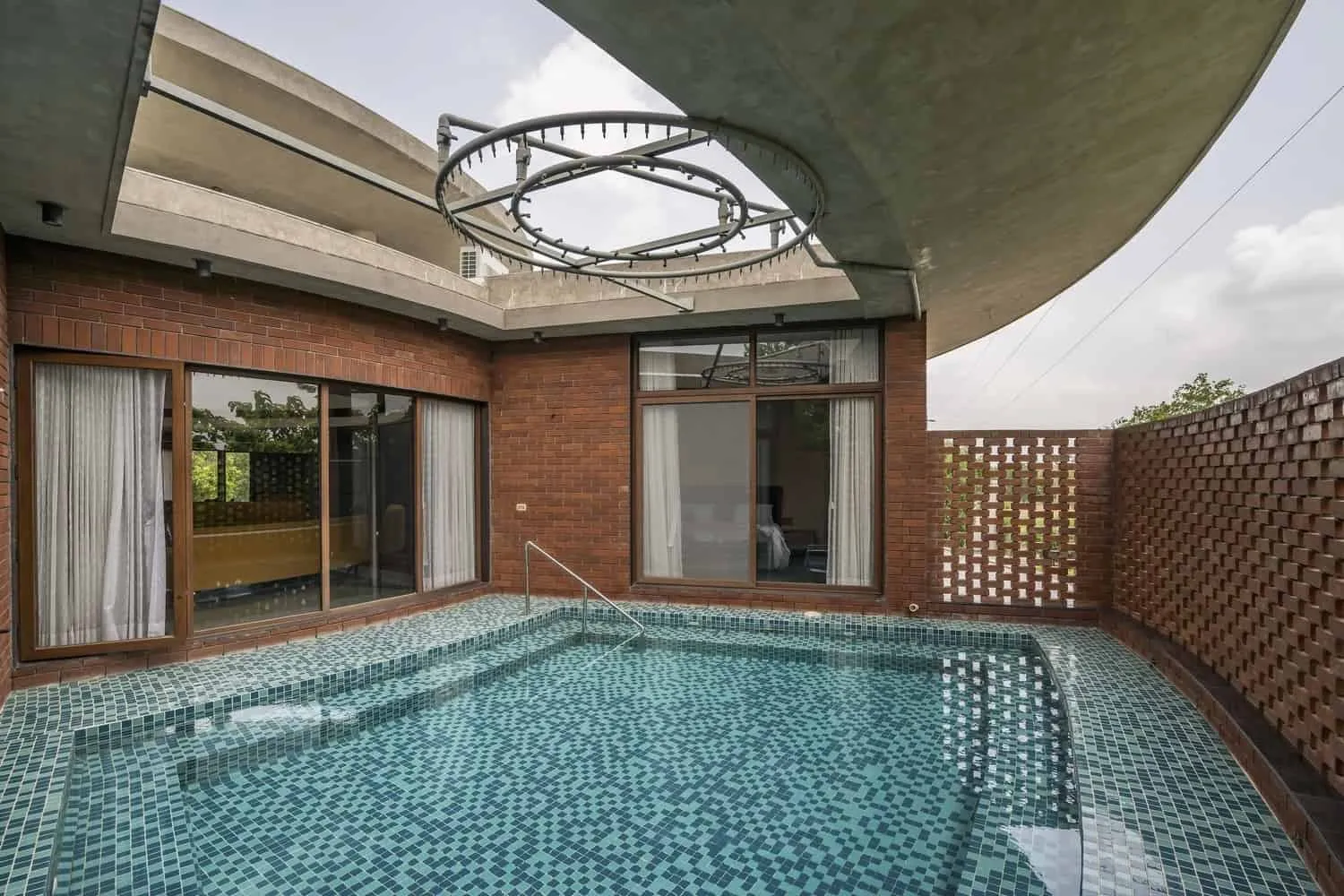 Round House by studio prAcademics in India