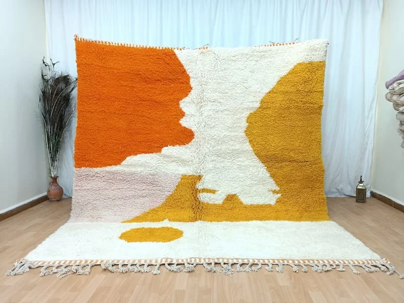 14. Alfombra moderna de Beni Ourain