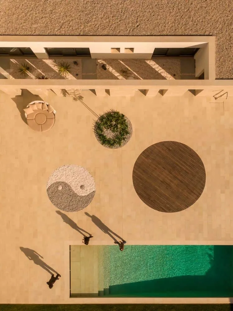 Casa Falésia del Rey de [i]da arquitectos en Obidos, Portugal