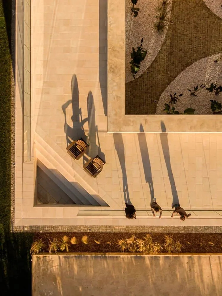 Casa Falésia del Rey de [i]da arquitectos en Obidos, Portugal