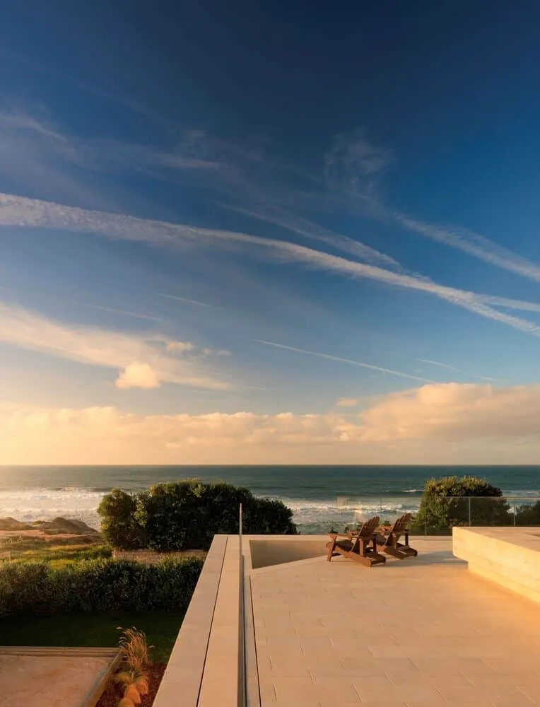 Casa Falésia del Rey de [i]da arquitectos en Obidos, Portugal