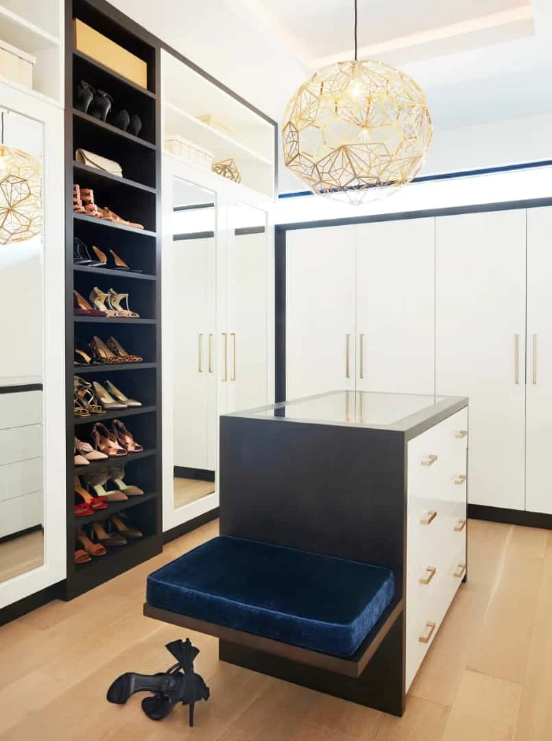 7. Armario moderno, Toronto