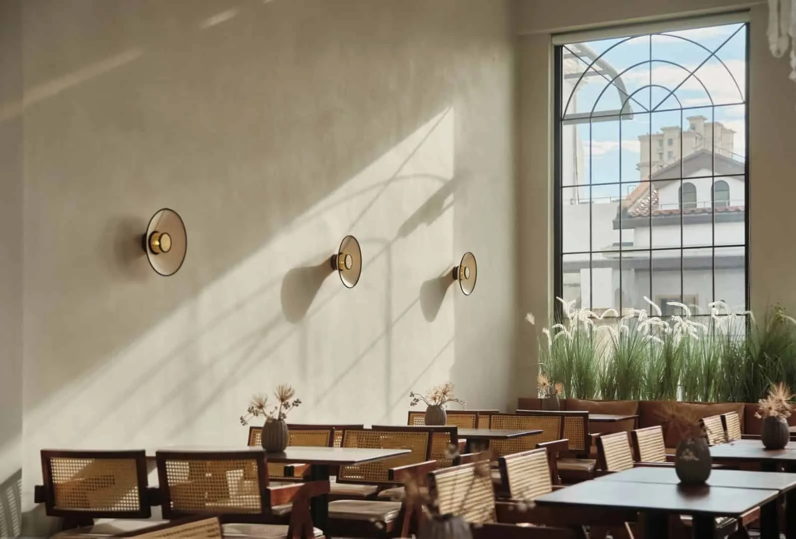 Shanghai Dungan Chengfu Hotel by Shanghai Light and Shadow Design