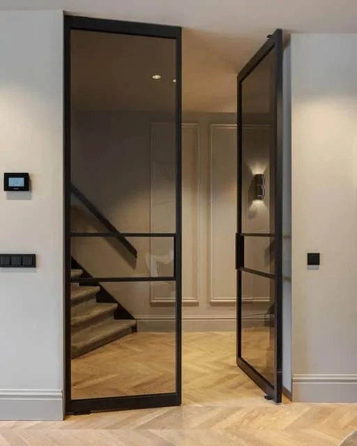 Поворотні двері приносять свіжий погляд на інтер'єри