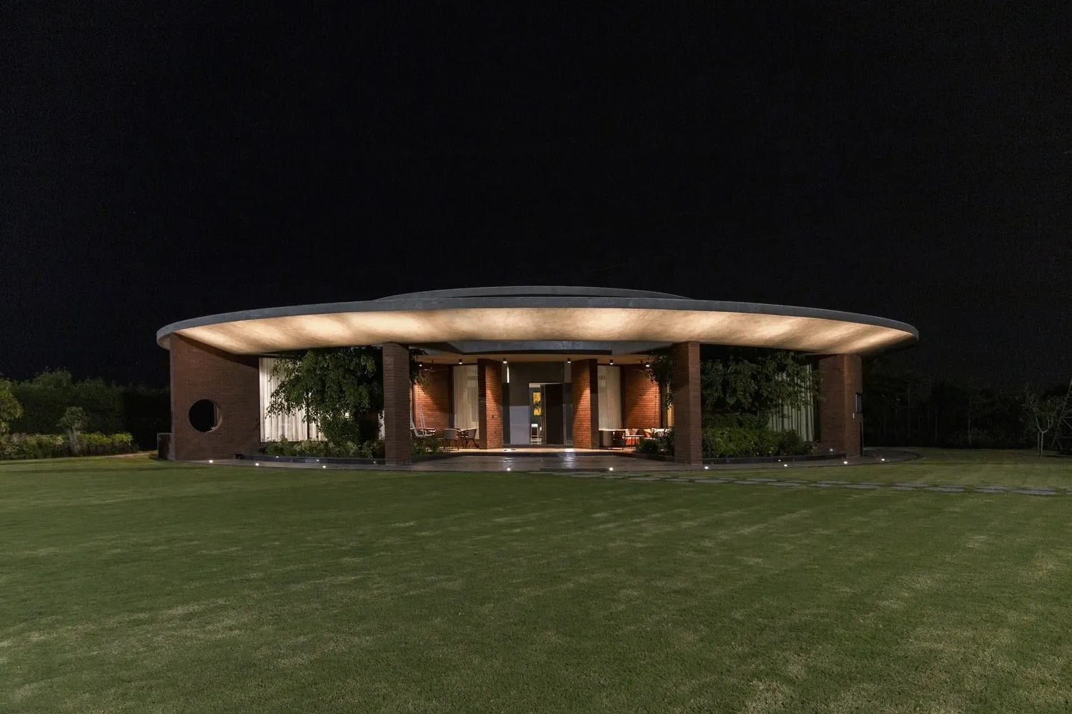 Round House by studio prAcademics in India