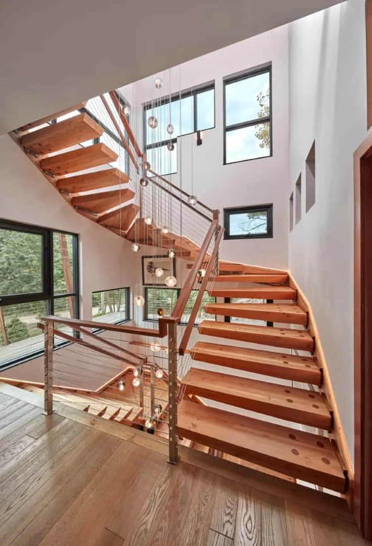 15. Escalera moderna, artesano