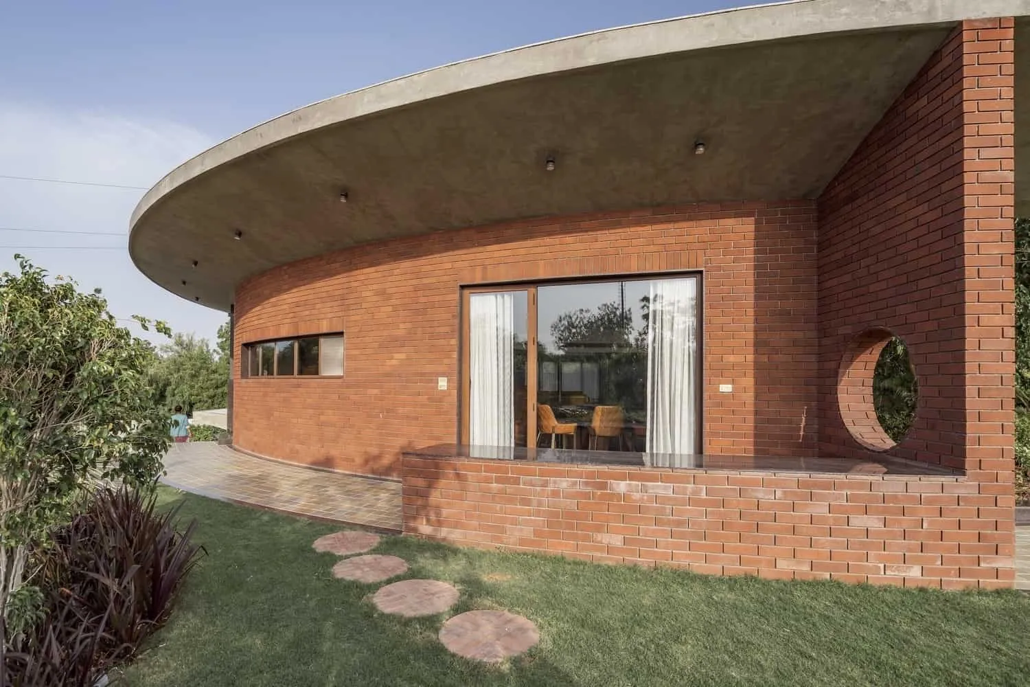 Round House by studio prAcademics in India