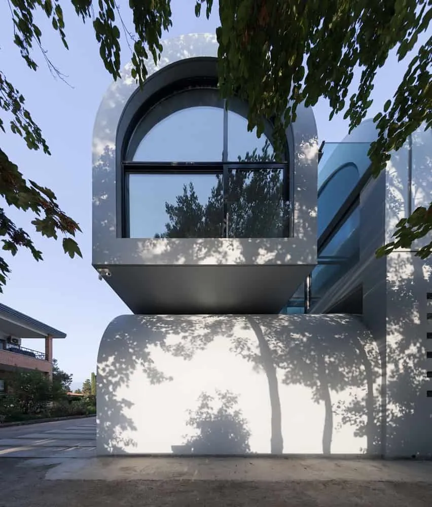 KRDS设计的海角瓦楞别墅在伊朗努尔