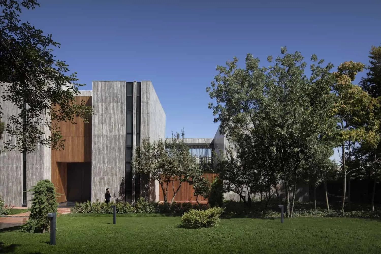 Hesar Villa by Afshin Hosseini and Associates in Torokhe, Iran