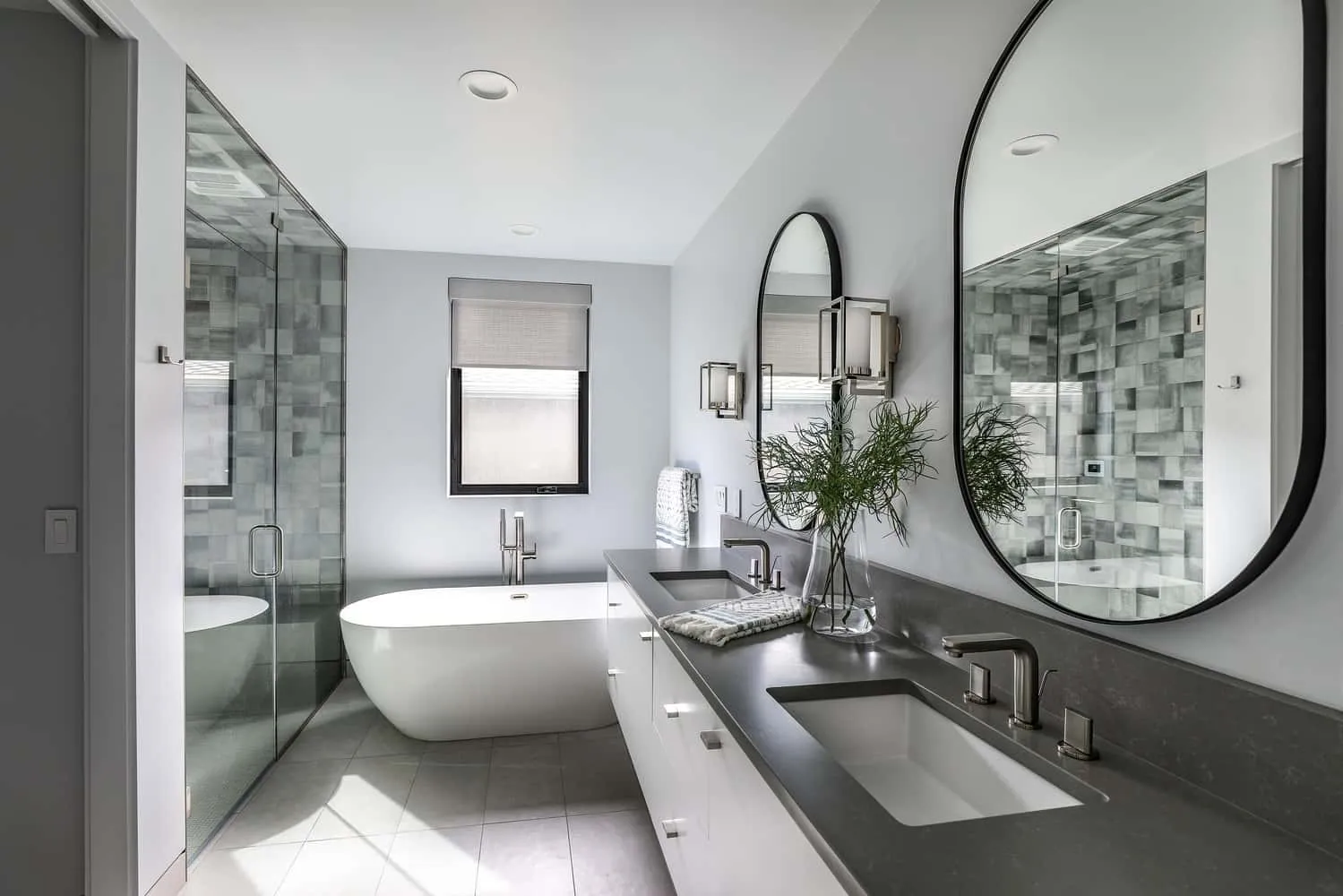 Beach House Face Rock by Giulietti Schouten Weber Architects in Bandon, Oregon Beach House Face Rock by Giulietti Schouten Weber Architects in Bandon, Oregon