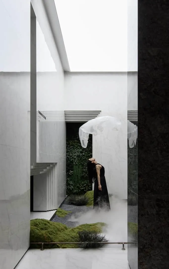 Topway Space Design打造的Golde陶瓷砖总部：优雅舞步的舞者