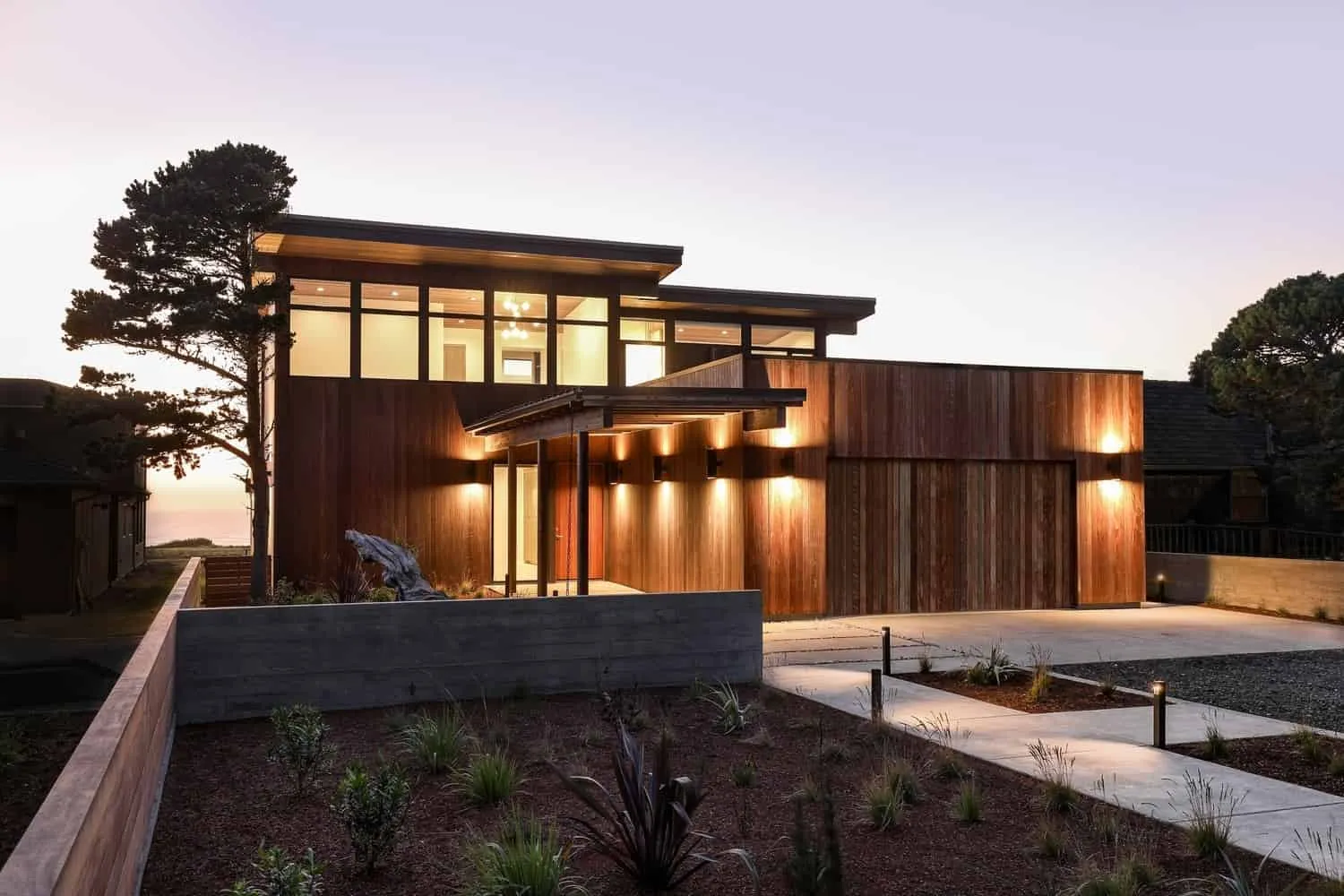 Beach House Face Rock by Giulietti Schouten Weber Architects in Bandon, Oregon Beach House Face Rock by Giulietti Schouten Weber Architects in Bandon, Oregon