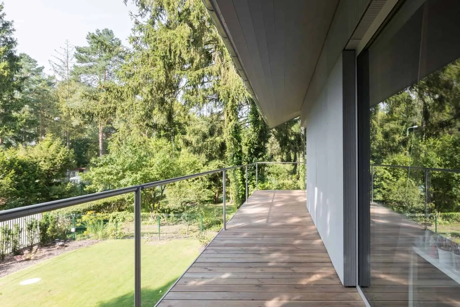 康斯坦丁市BDR Architekci建筑公司的紧凑型生态住宅：靠近华沙的休闲居所